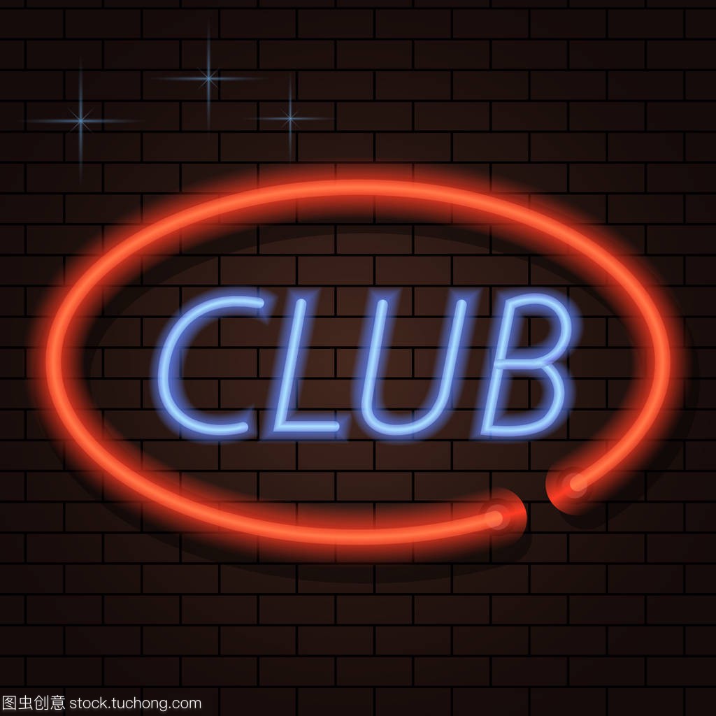她会显得急